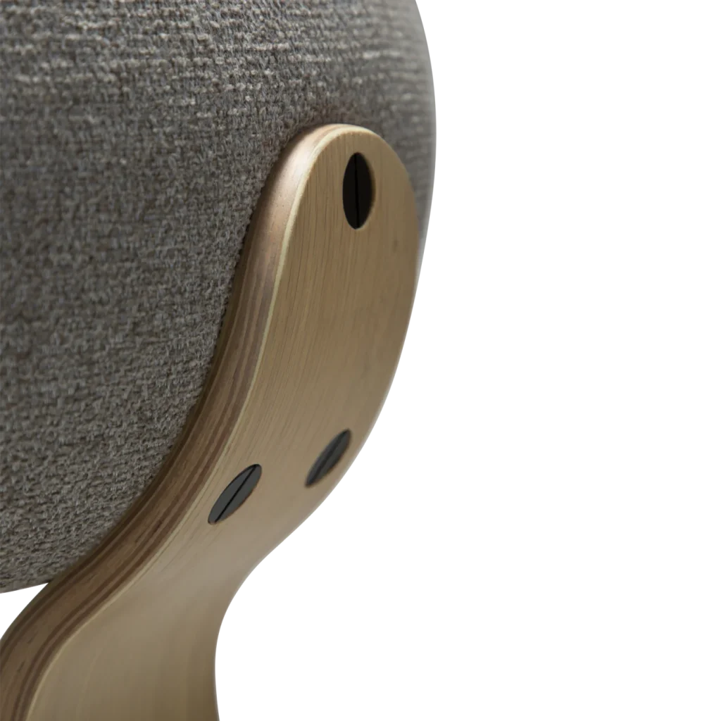 BUCKLE CHAIR Pebble Earth Boucle Fabric W. Whitewashed Oak Legs 100300101 07 Detail2