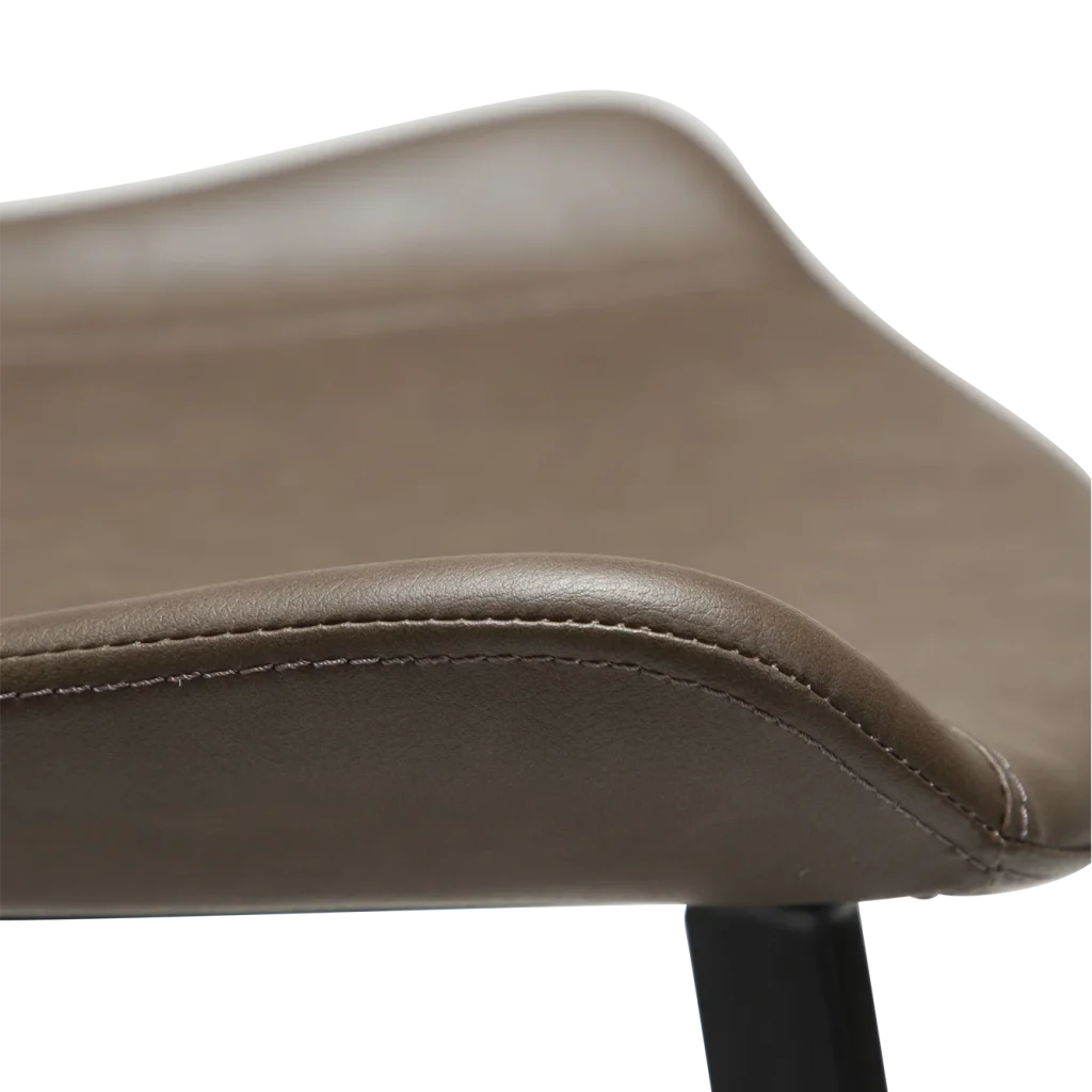 HYPE COUNTER STOOL Major Brown Faux Leather W. Black Metal Legs 300690635 09 Detail4