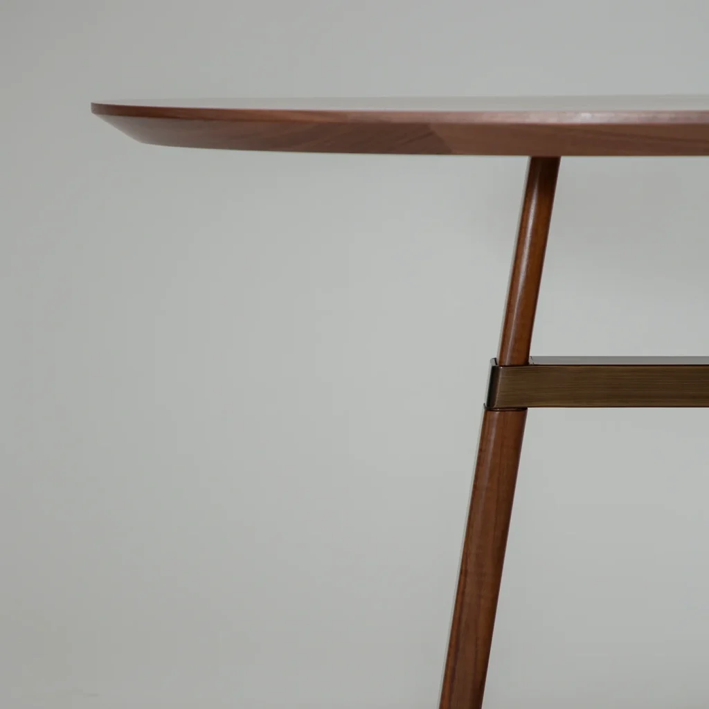 CROSS TABLE Walnut Veneer W. Antique Brass Finish 400500120 06 Detail