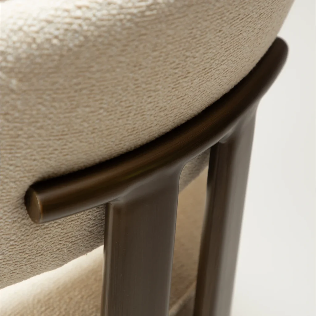 DUCT ARMCHAIR Simply Beige Boucle W. Antique Brass Legs 100920950 06 Detail1