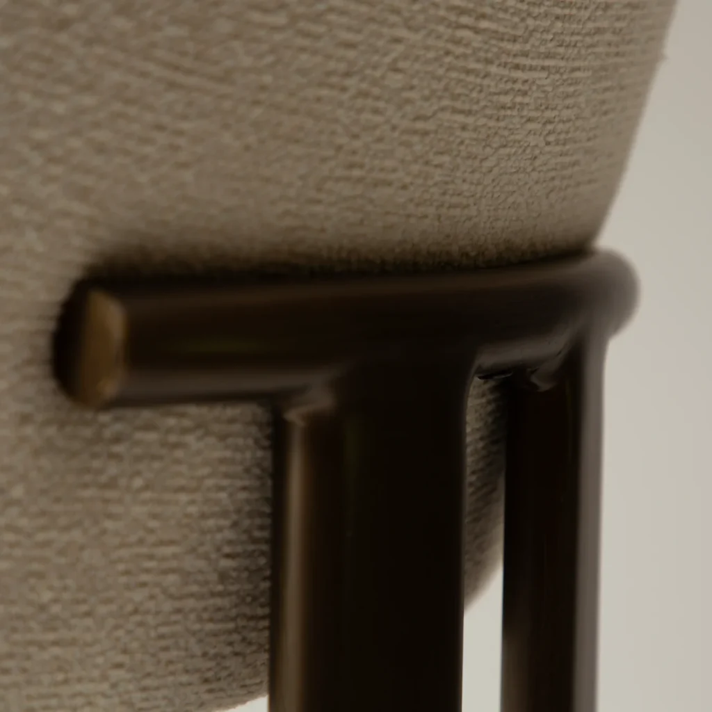 DUCT ARMCHAIR Simply Beige Boucle W. Antique Brass Legs 100920950 07 Detail2