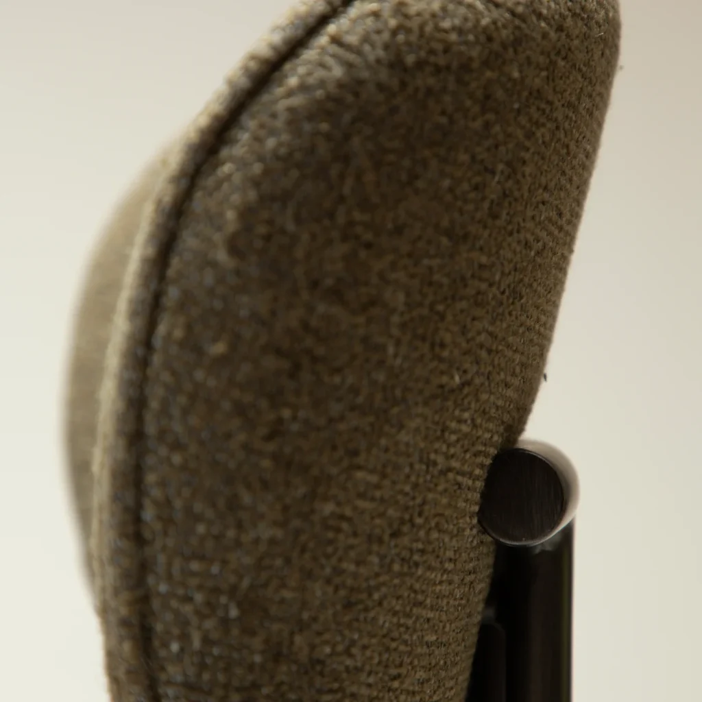 DUCT CHAIR Dark Olive W. Antique Pewter Legs 100920920 07 Detail2