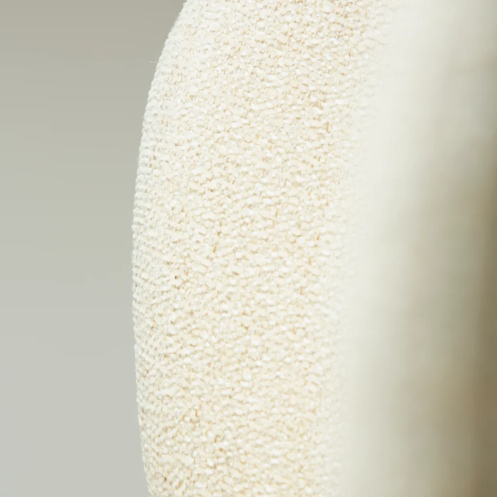 GLORY CHAIR Simply Beige W. Black Legs 100330120 08 Detail3