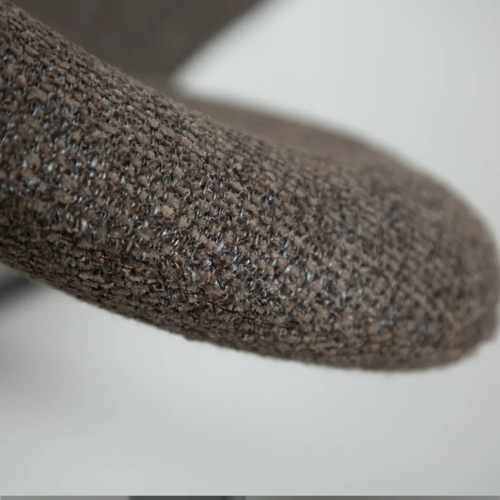 HEAP CHAIR Major Brown Boucle W. Black Legs 100801210 07 Detail2